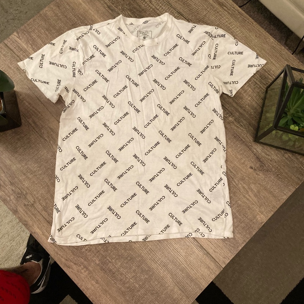 Rue21 coture sm t-shirt